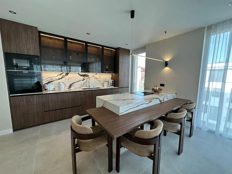 Cozy Elegant 2Br Apt + Free Parking Next To Paradise Mall Sofia
